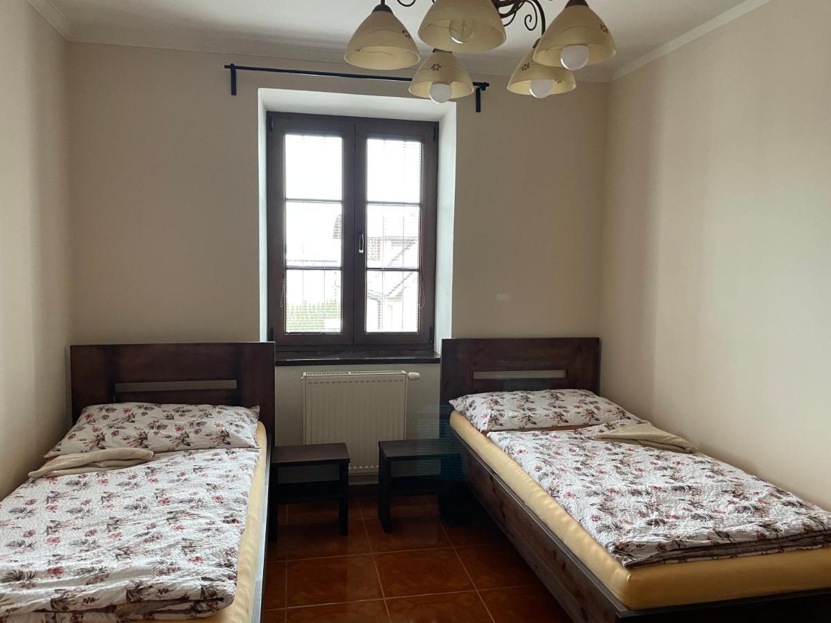 Hluboká nad Vltavou Cetnicka Stanice Hluboka מראה חיצוני תמונה